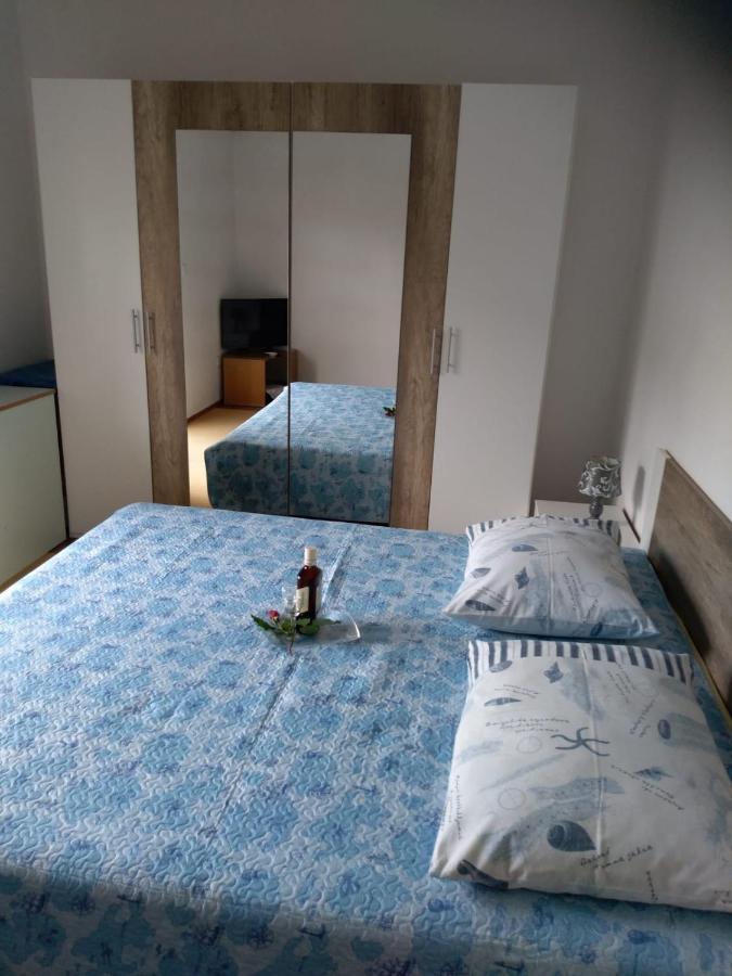 Appartement Midnight à Ražanac Extérieur photo
